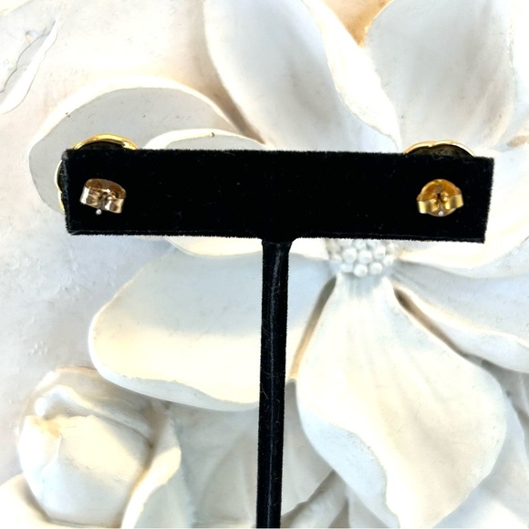 Vintage Gold Tone Faux Pearl Earrings - Picture 5 of 8